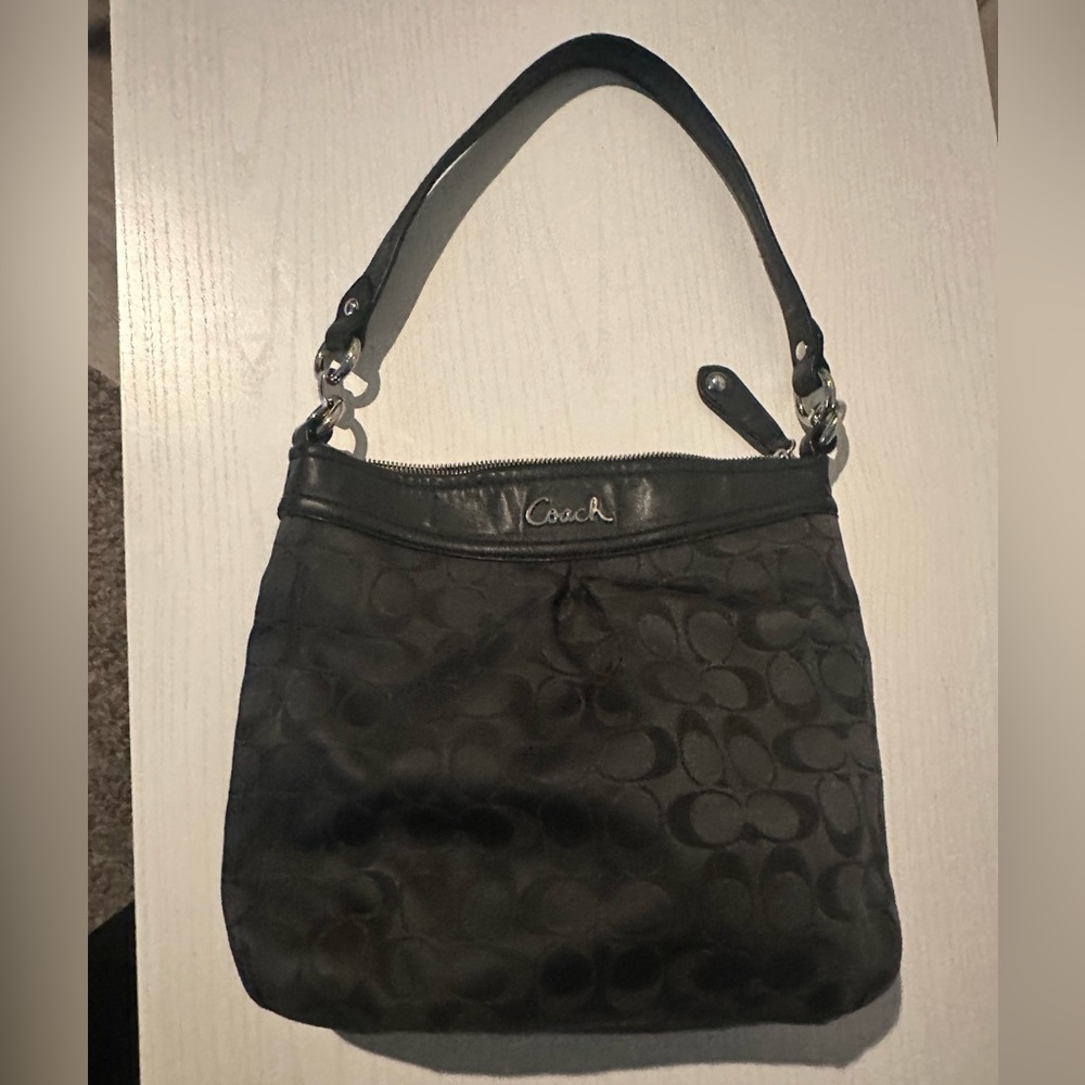 SOLD! Coach hobo style bag. In good condition structurally, leather is too.